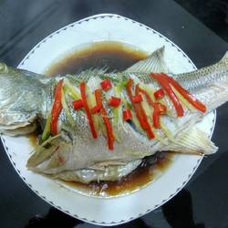 清蒸鲈鱼的做法[图]