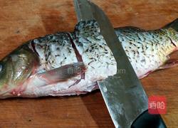 糖醋鲤鱼的做法图解3