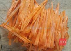 炝拌黄瓜金针菇的做法图解2