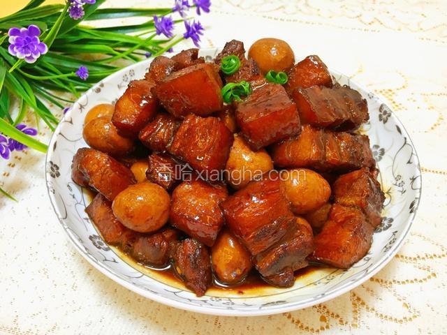 鹌鹑蛋红烧肉（红红火火）