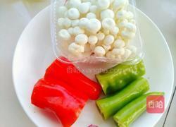 耗油双椒白玉菇的做法图解1
