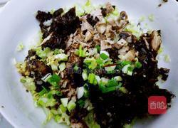 白菜剩扣肉包子的做法图解6
