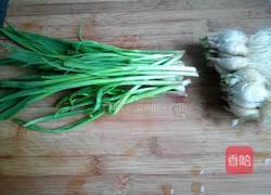 大蒜炒蛋的做法图解1