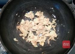 大蒜炒蛋的做法图解3