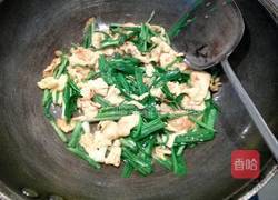 大蒜炒蛋的做法图解6