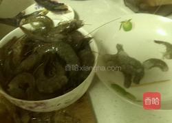 鲜虾馄饨（鲜虾、猪肉、玉米粒、胡萝卜）的做法图解2