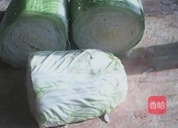 白菜猪肉大馅饺子的做法图解1