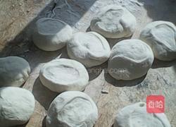 白菜猪肉大馅饺子的做法图解6