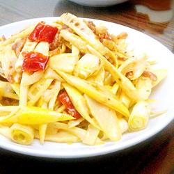 泡椒竹笋肉丝。的做法[图]