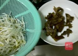 温州腊肉豆芽炒年糕的做法图解2