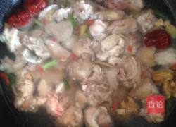 枸杞核桃焖兔肉的做法图解4