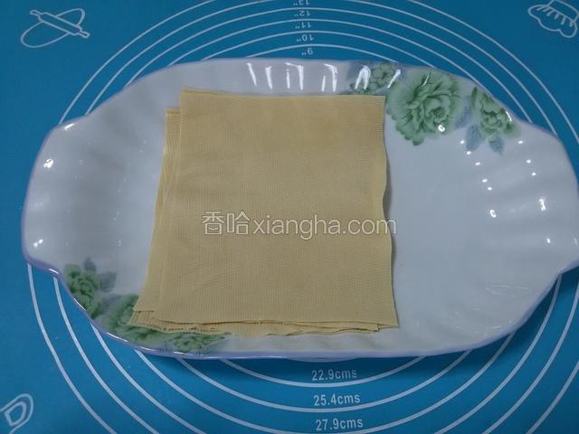 豆皮切成正方形
