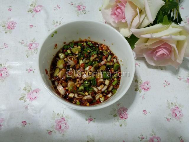 可以调碗料汁蘸着吃非常美味哦
