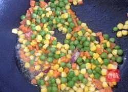 黄金杂蔬炒饭的做法图解3