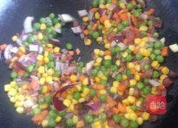 黄金杂蔬炒饭的做法图解4