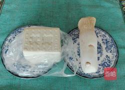 杏鲍菇烩豆腐的做法图解1