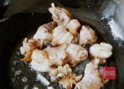 土豆烧鸡块的做法图解4