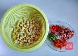 玉米粒炒火腿的做法图解1