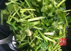芹菜炒肉丝的做法图解2