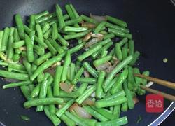 咸肉炒豆角的做法图解4