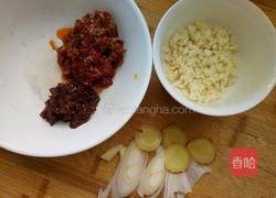 香辣鲢鱼头的做法图解2