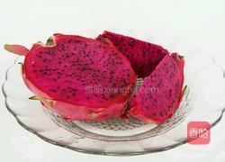 自创火龙果饼的做法图解1