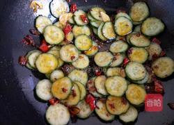 风味小炒黄瓜片的做法图解7