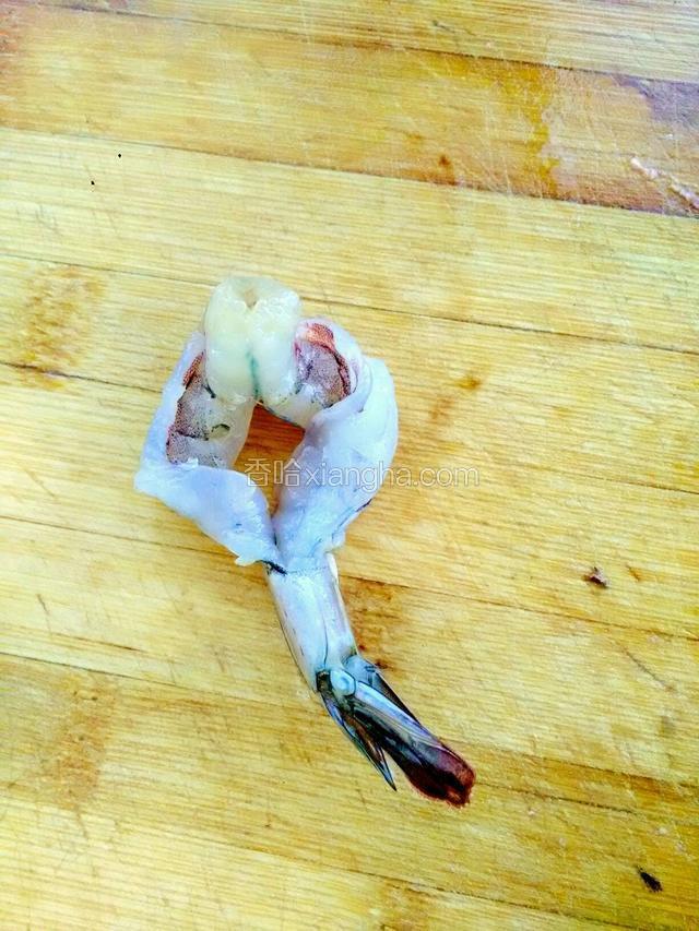 处理好以后，这个步骤和蝴蝶虾方法一样