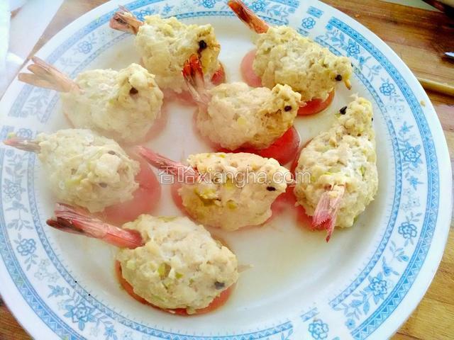 把做好的小鸟放入蒸锅中蒸十分钟即可