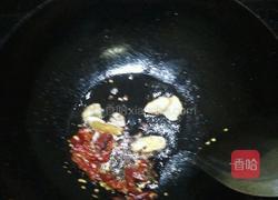 辣酱炒鱿鱼圈的做法图解2