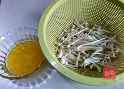 金针菇蛋花汤的做法图解2