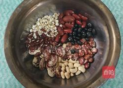 ✔桃胶皂角米豆粥的做法图解1