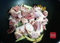 啤酒胡萝卜鸭煲的做法图解3