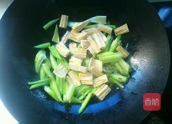 西芹腐竹的做法图解7