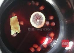 红酒炖金梨的做法图解3