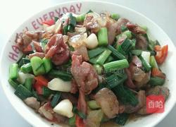 蒜苗炒香肠的做法图解3