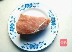 青红椒炒肉丝的做法图解1