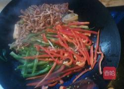 青红椒炒肉丝的做法图解9