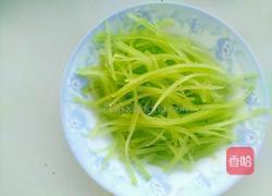 凉拌黄瓜卷的做法图解2