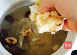 银耳莲子百合粥的做法图解5