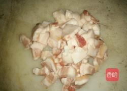 包菜炒肉的做法图解2