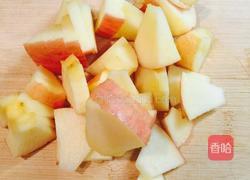 燕麦苹果粥的做法图解1