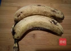 香酥炸香蕉的做法图解1