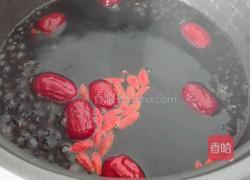 红糖黑豆甜汤的做法图解6