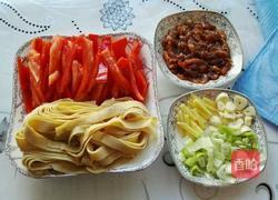 红椒干豆腐的做法图解1
