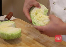 锅炝圆白菜的做法图解1