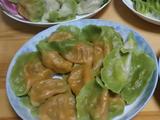 彩色酸菜水饺的做法[图]