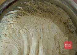 呛面馒头的做法图解1