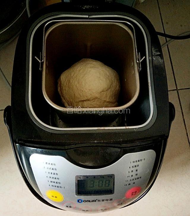 我是放在了面包机里使用发面团功能