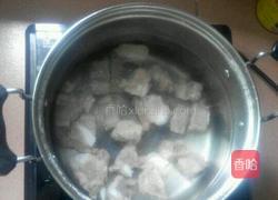 茶树菇排骨汤的做法图解3